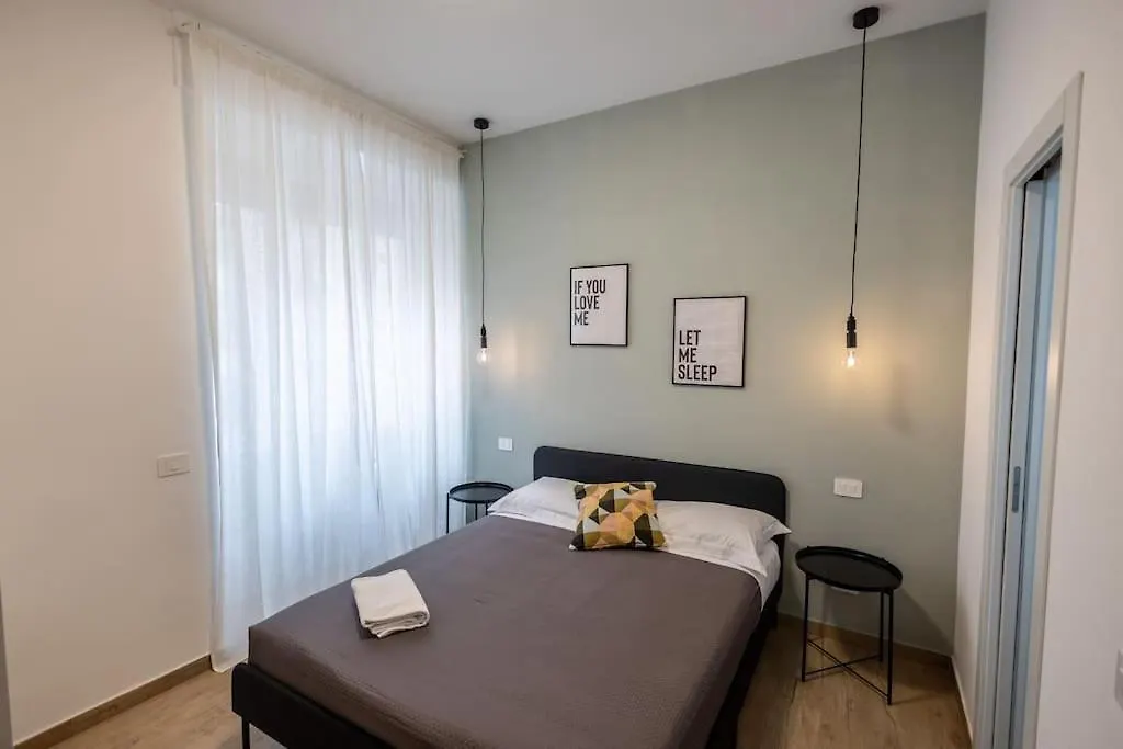 Re Di Roma Ela Apartment Italy